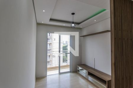Sala de TV de apartamento para alugar com 1 quarto, 60m² em Jardim Tupanci, Barueri