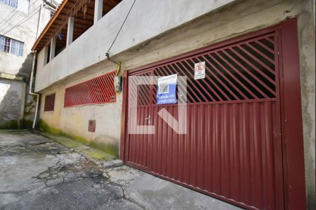 Casa à venda com 72m², 3 quartos e 1 vaga Casa à venda com 72m², 3 quartos e 1 vagaFachada