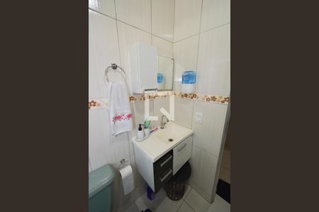 Casa à venda com 72m², 3 quartos e 1 vaga Casa à venda com 72m², 3 quartos e 1 vagaBanheiro 1