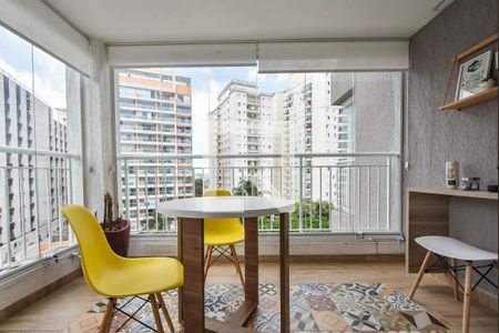 Varanda  de apartamento para alugar com 1 quarto, 38m² em Campo Belo, São Paulo