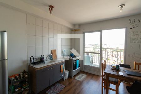 Sala/Cozinha de apartamento à venda com 2 quartos, 38m² em Vila Butantã, São Paulo