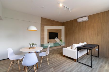 Sala de apartamento para alugar com 1 quarto, 60m² em Cambuí, Campinas