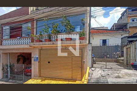 Fachada de casa à venda com 4 quartos, 125m² em Jardim D&#8217;Abril, Osasco