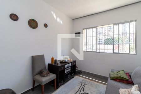 Sala de Estar de casa à venda com 3 quartos, 180m² em Chora Menino, São Paulo