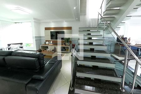 escada pavimento 2 de casa à venda com 6 quartos, 390m² em Jardim São Caetano, São Caetano do Sul