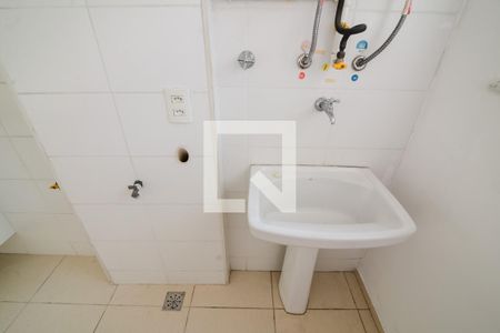Apartamento à venda com 55m², 2 quartos e 1 vaga Apartamento à venda com 55m², 2 quartos e 1 vagaCozinha e Área de Serviço