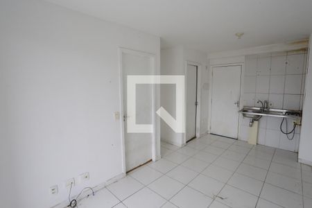Sala/Cozinha de apartamento para alugar com 1 quarto, 32m² em Jardim Santa Teresinha, São Paulo