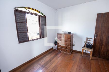 Quarto 1 / suíte de casa à venda com 6 quartos, 290m² em Mangueiras, Belo Horizonte