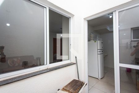 Quintal de apartamento para alugar com 2 quartos, 60m² em Tibery, Uberlândia