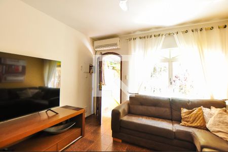 Sala de casa à venda com 4 quartos, 172m² em Jardim Vera Cruz, São Paulo