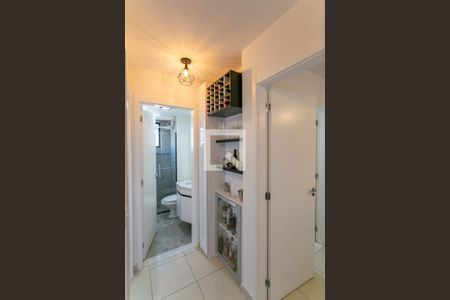 Corredor de apartamento para alugar com 2 quartos, 58m² em Serrano, Belo Horizonte