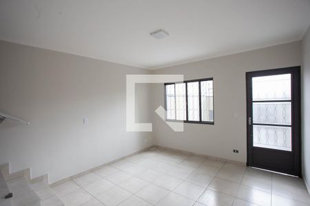 Sala de casa para alugar com 3 quartos, 98m² em Vila Santo Estefano, São Paulo