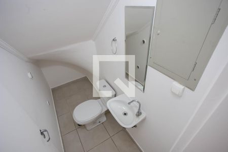 Lavabo de casa para alugar com 3 quartos, 98m² em Vila Santo Estefano, São Paulo