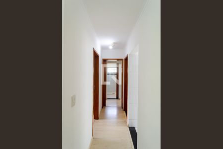 Corredor de apartamento para alugar com 2 quartos, 65m² em Vila Guarani (z Sul), São Paulo
