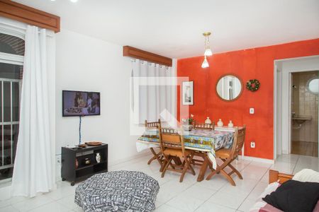 Sala de apartamento para alugar com 2 quartos, 90m² em Jardim Tres Marias, Guarujá