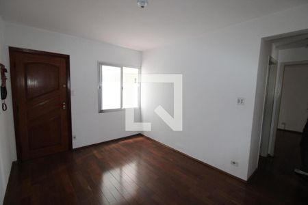 Apartamento à venda com 76m², 2 quartos e 1 vagaSala