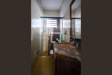 Banheiro de casa para alugar com 3 quartos, 200m² em Super Quadra Morumbi, São Paulo