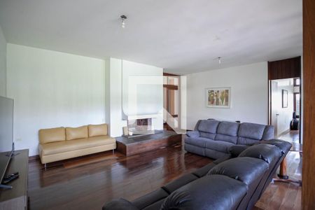 Sala 1 de casa à venda com 7 quartos, 294m² em Braúnas, Belo Horizonte