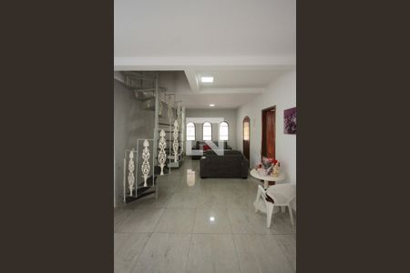 Sala de casa à venda com 3 quartos, 220m² em Vila Ema, São Paulo