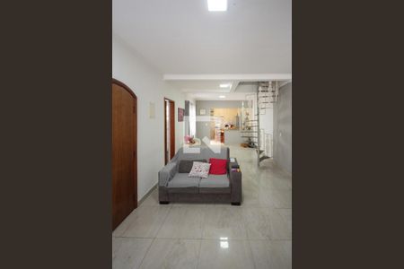 Sala de casa à venda com 3 quartos, 220m² em Vila Ema, São Paulo