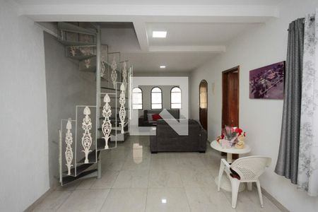 Sala de casa à venda com 3 quartos, 220m² em Vila Ema, São Paulo