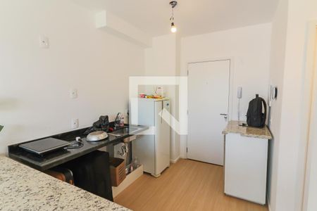 Sala / Cozinha de apartamento para alugar com 1 quarto, 32m² em Butantã, São Paulo