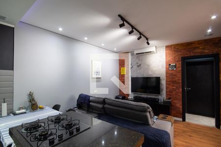 Sala de casa para alugar com 2 quartos, 55m² em Jardim das Flores, Osasco