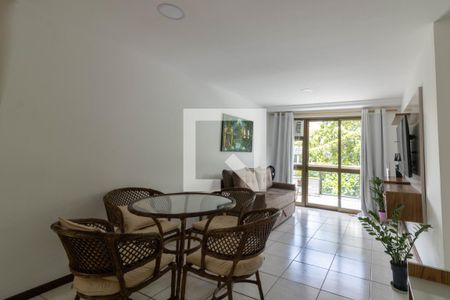 Sala de apartamento para alugar com 2 quartos, 73m² em Recreio dos Bandeirantes, Rio de Janeiro