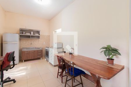 Studio à venda com 125m², 7 quartos e 5 vagas Studio à venda com 125m², 7 quartos e 5 vagasCozinha