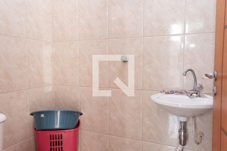Casa à venda com 160m², 3 quartos e 2 vagas Casa à venda com 160m², 3 quartos e 2 vagasBanheiro dos fundos
