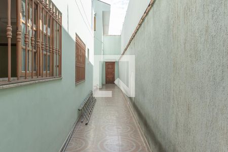 Casa à venda com 160m², 3 quartos e 2 vagas Casa à venda com 160m², 3 quartos e 2 vagasCorredor