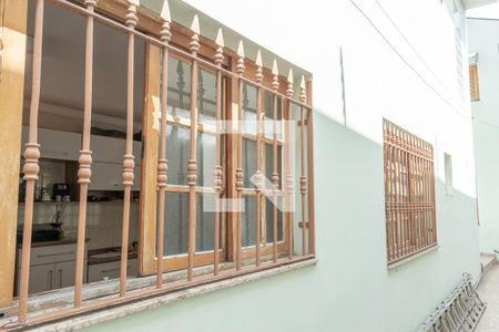 Casa à venda com 160m², 3 quartos e 2 vagas Casa à venda com 160m², 3 quartos e 2 vagasCorredor
