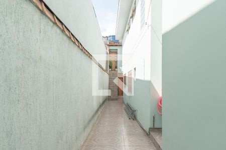 Casa à venda com 160m², 3 quartos e 2 vagas Casa à venda com 160m², 3 quartos e 2 vagasCorredor