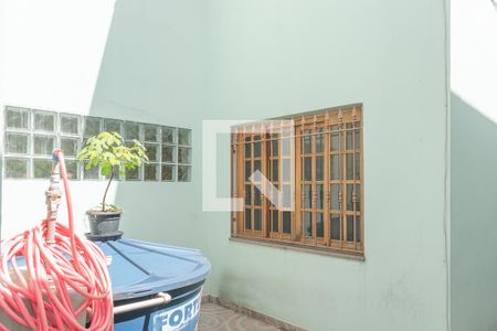 Casa à venda com 160m², 3 quartos e 2 vagas Casa à venda com 160m², 3 quartos e 2 vagasCorredor