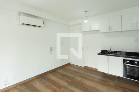 Sala/Cozinha de kitnet/studio à venda com 1 quarto, 44m² em Indianópolis, São Paulo