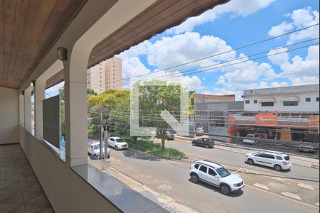 Varanda de casa para alugar com 3 quartos, 172m² em Jardim Eulina, Campinas