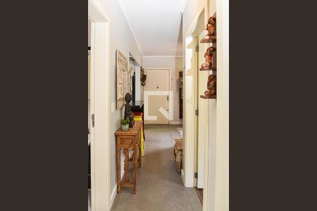 Corredor de apartamento para alugar com 2 quartos, 70m² em Higienópolis, Porto Alegre