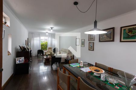 Sala de casa à venda com 3 quartos, 220m² em Vila Gumercindo, São Paulo