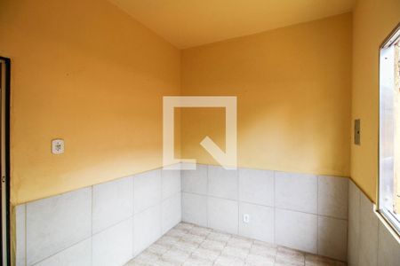 Quarto de casa para alugar com 1 quarto, 55m² em Centro, Nilópolis