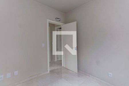Quarto 1 de casa de condomínio à venda com 2 quartos, 49m² em Niterói, Canoas