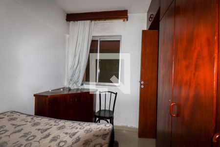 Quarto 1 de apartamento para alugar com 1 quarto, 30m² em Cristo Rei, Curitiba