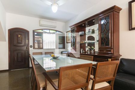 Sala (primeiro andar) de casa à venda com 3 quartos, 190m² em Vila Isabel, Rio de Janeiro