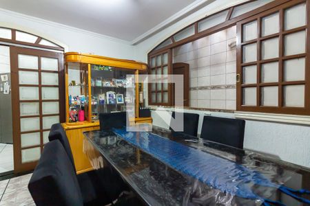 Sala  de casa à venda com 3 quartos, 230m² em Veloso, Osasco