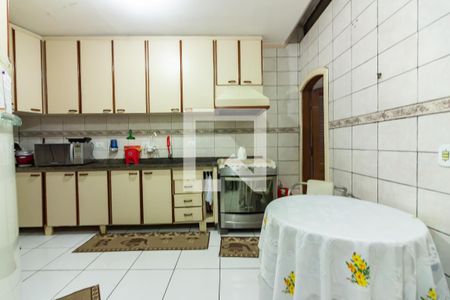 Cozinha  de casa à venda com 3 quartos, 230m² em Veloso, Osasco