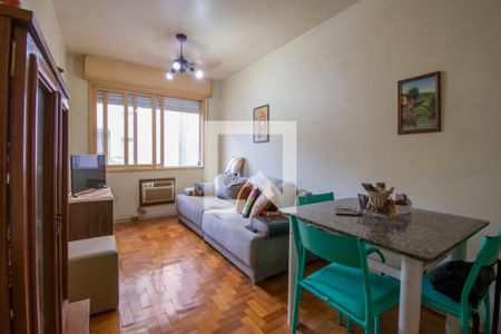 Sala de apartamento à venda com 1 quarto, 43m² em Centro Histórico, Porto Alegre