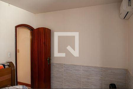 quarto 1 de casa à venda com 3 quartos, 365m² em Taquara, Rio de Janeiro