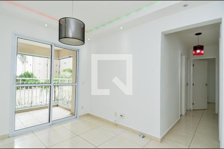 Sala de apartamento para alugar com 3 quartos, 75m² em Vila Augusta, Guarulhos