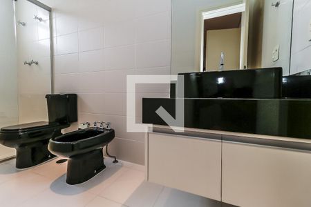 Apartamento à venda com 473m², 3 quartos e 5 vagas Apartamento à venda com 473m², 3 quartos e 5 vagasBanheiro Escritório / Suíte 1