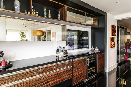 Apartamento à venda com 473m², 3 quartos e 5 vagas Apartamento à venda com 473m², 3 quartos e 5 vagasVaranda