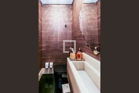 Apartamento à venda com 473m², 3 quartos e 5 vagas Apartamento à venda com 473m², 3 quartos e 5 vagasLavabo